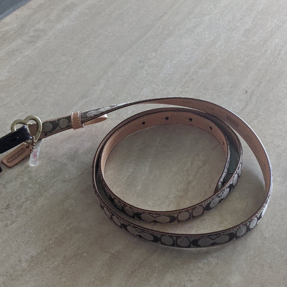 Coach Signature Belt w/ Brass Heart Buckle 😍